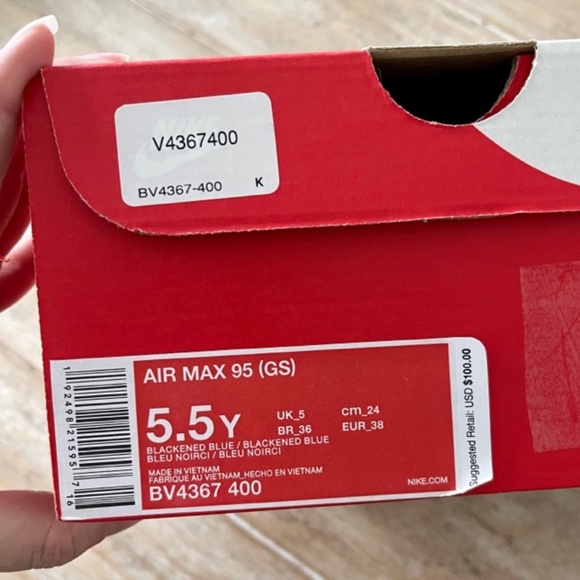 Exclusive Nike Air Max 95 (GS) X Foot Locker X Dallas Keuchel "Home" & "Away" - Picture 2 of 9